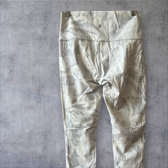 LULULEMON WUNDER UNDER HI RISE 23” LEGGINGS 8 TROPICAL SHADOW STARLIGHT GYM NWOT - Picture 5 of 12